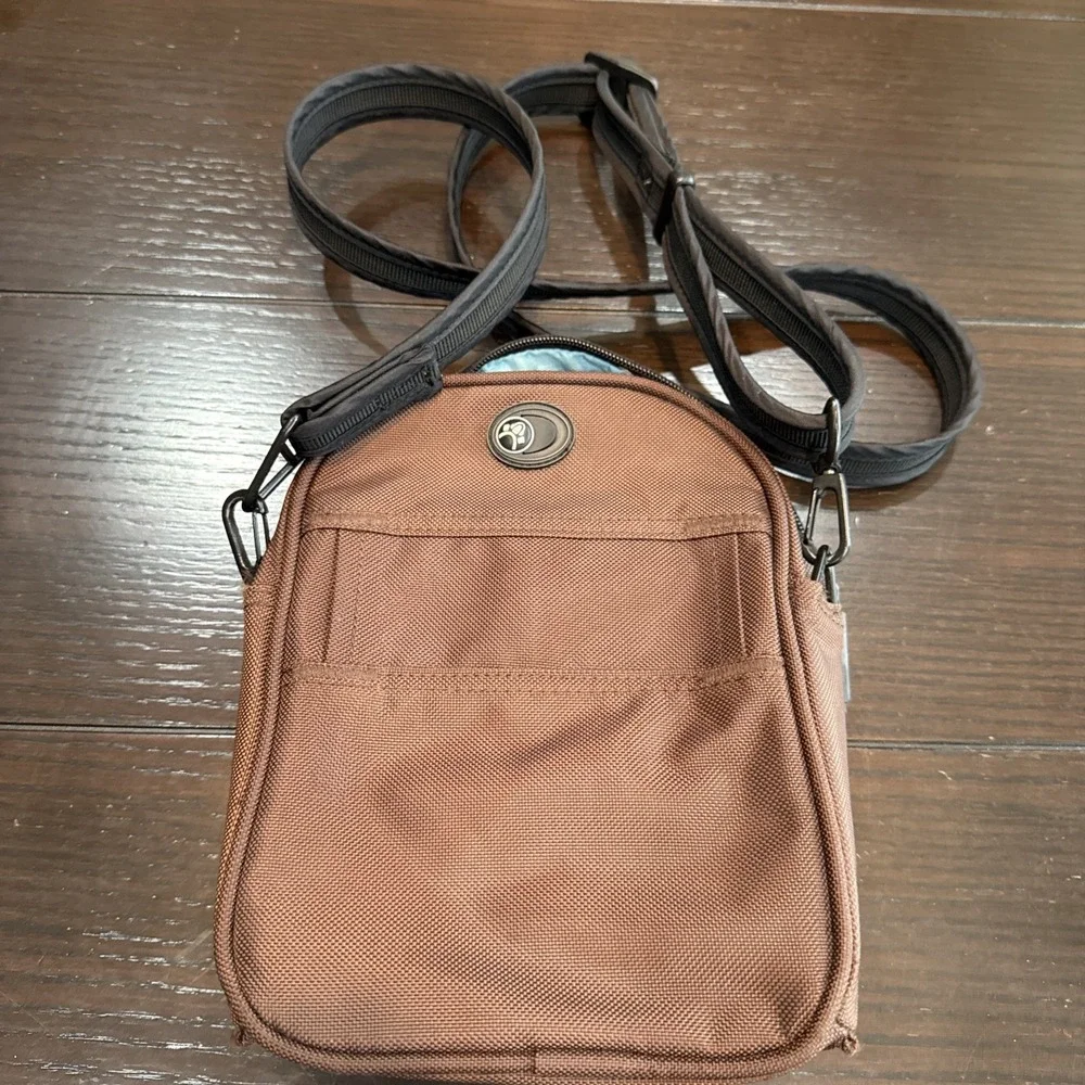 Pacsafe brown metrosafe
